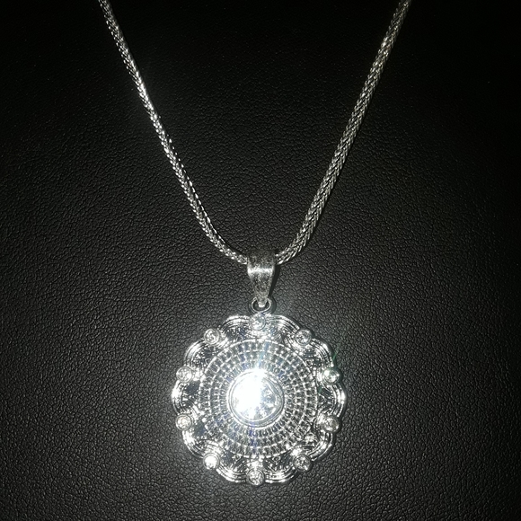 3.86CT White Diamond Pendant with a Sterling Silver Unisex Necklace - Picture 3 of 4